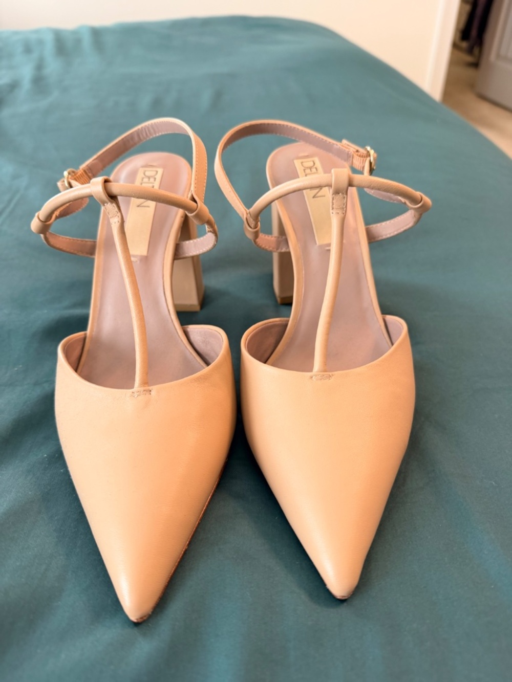 Pointy Toe Sandals - Picture 2 of 6